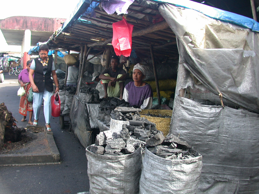 Au marché de Tamatave