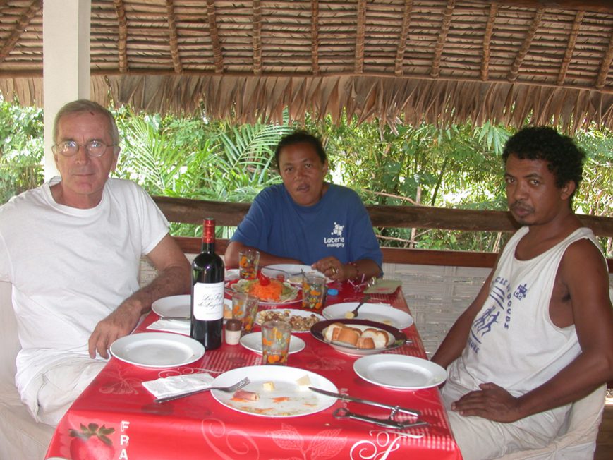 Repas de fête à Olatra