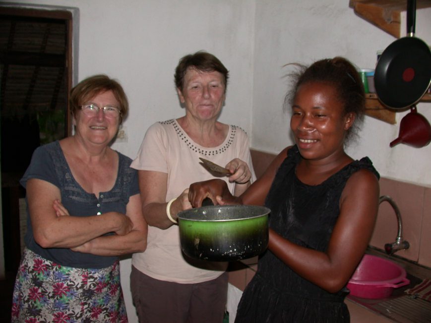 3 femmes en cuisine